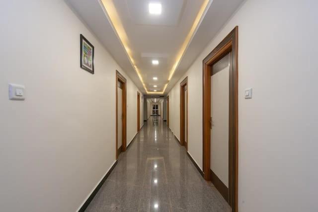 Hotel Famous Residency Tiruchirappalli Exterior foto